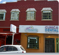 Fachada del consultorio Madentix en Acayucan, Veracruz